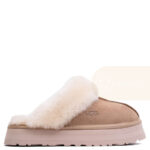 UGG WOMEN’S DISQUETTE SAND